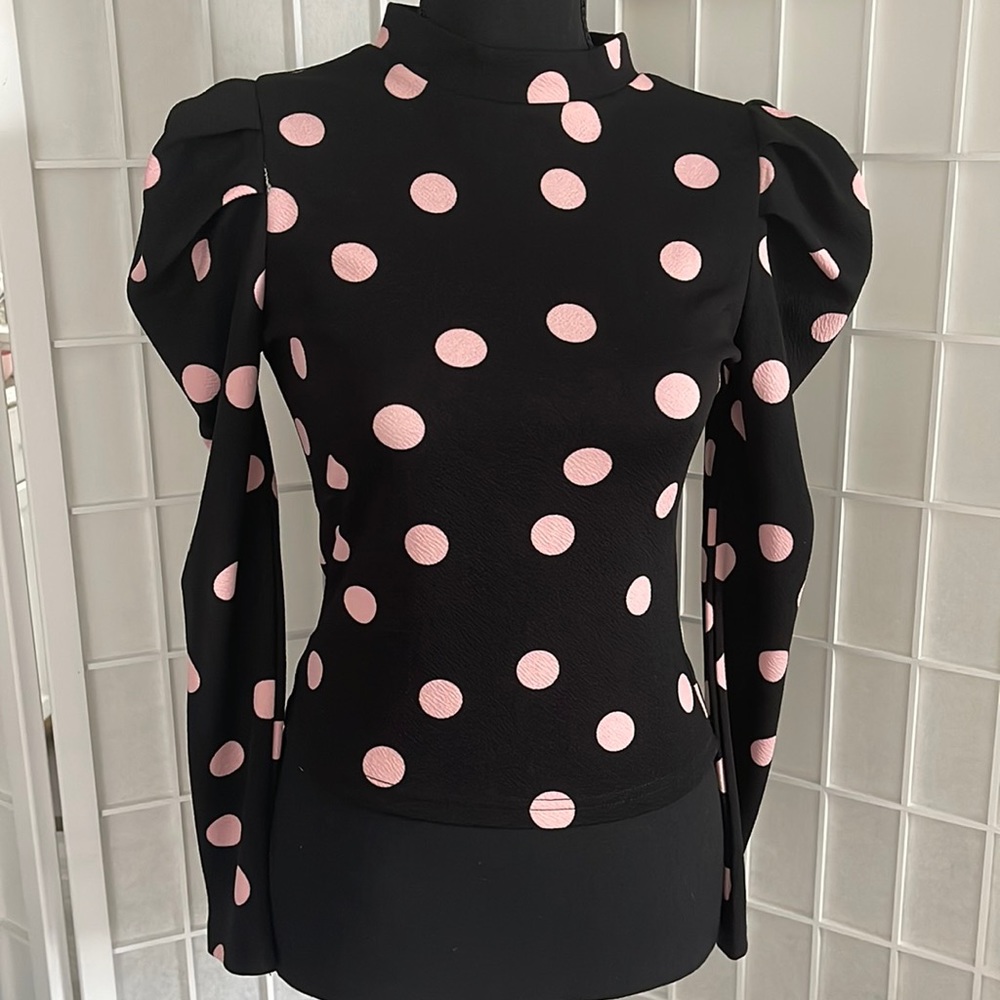 Polka-dot sleeve tee- Size 4